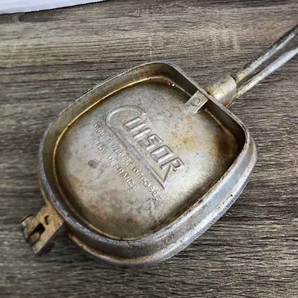 Vtg Cuisor Metal Sandwich Maker - Picture 5 of 16